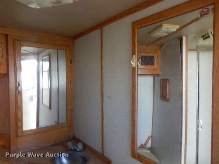 image for item HB9261 1996 Hart Alumina horse trailer