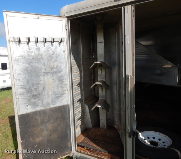 image for item HB9261 1996 Hart Alumina horse trailer