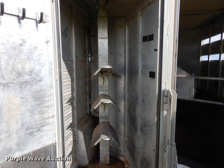 image for item HB9261 1996 Hart Alumina horse trailer