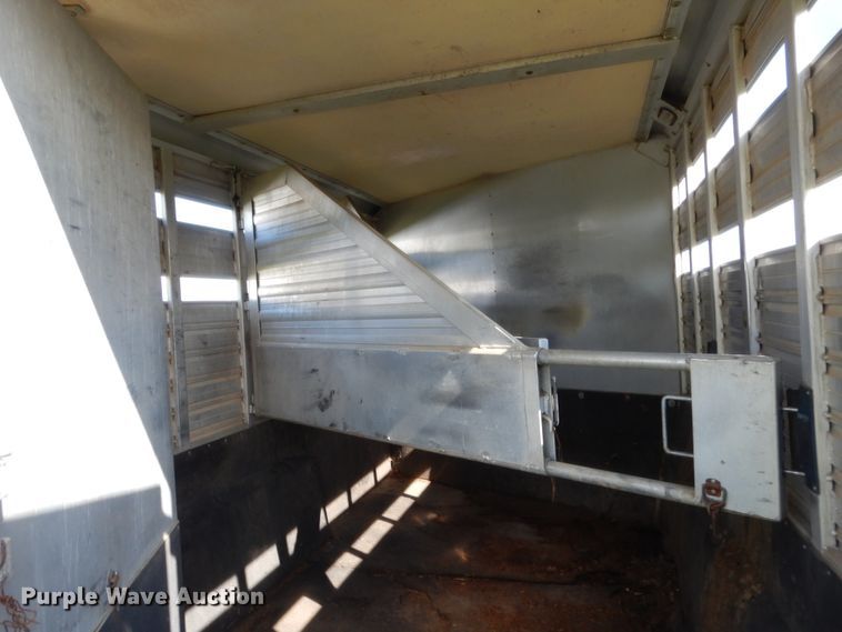 image for item HB9261 1996 Hart Alumina horse trailer