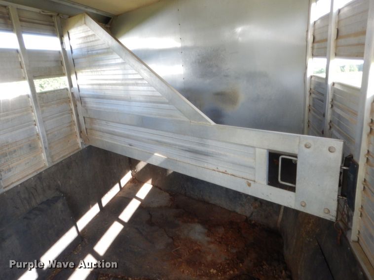 image for item HB9261 1996 Hart Alumina horse trailer