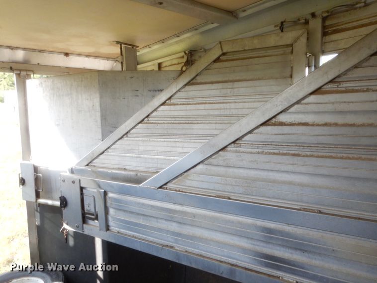 image for item HB9261 1996 Hart Alumina horse trailer