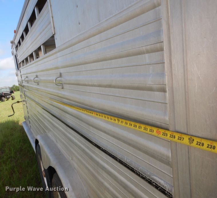 image for item HB9261 1996 Hart Alumina horse trailer