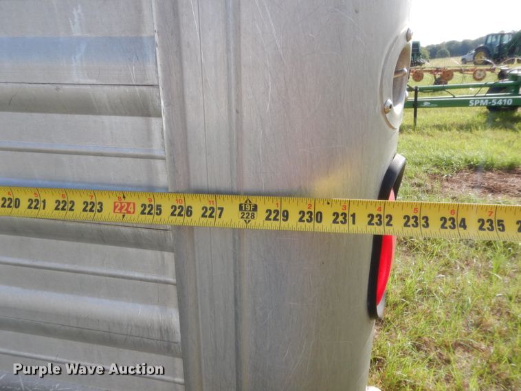 image for item HB9261 1996 Hart Alumina horse trailer