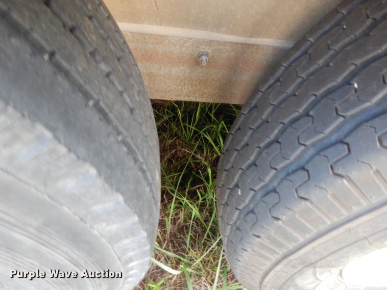 image for item HB9261 1996 Hart Alumina horse trailer