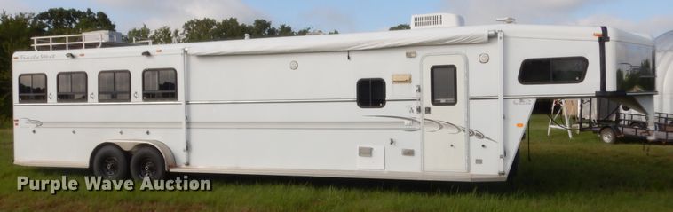 image for item HB9262 2004 Trails West Sierra horse trailer