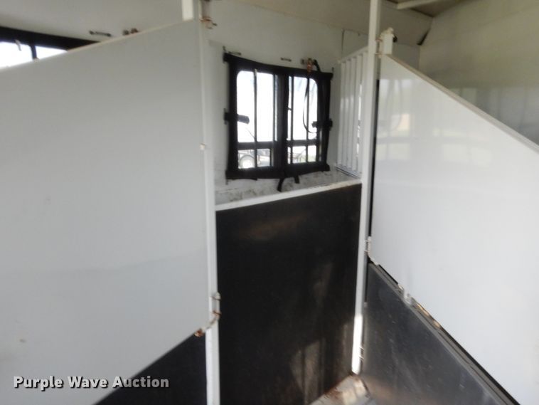 image for item HB9262 2004 Trails West Sierra horse trailer