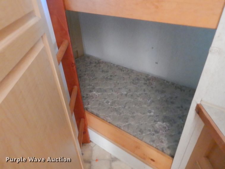 image for item HB9262 2004 Trails West Sierra horse trailer