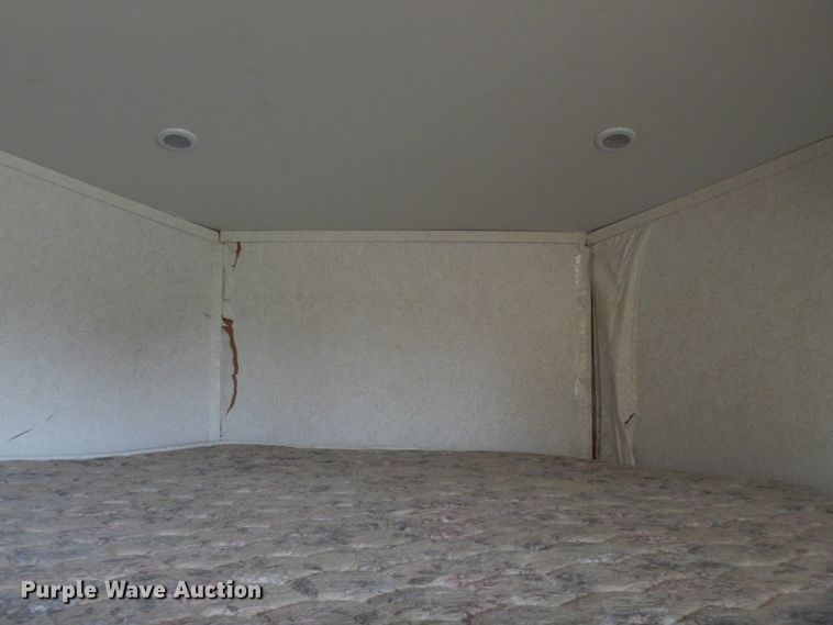 image for item HB9262 2004 Trails West Sierra horse trailer