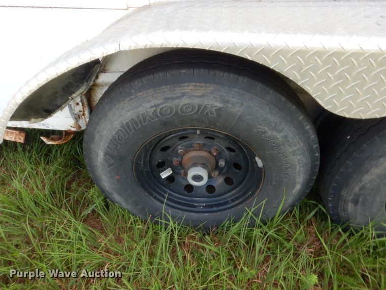 image for item HB9262 2004 Trails West Sierra horse trailer