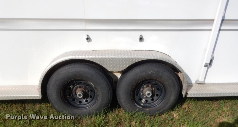 image for item HB9262 2004 Trails West Sierra horse trailer