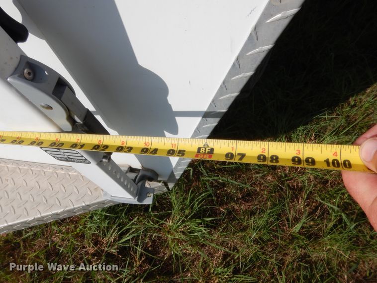 image for item HB9262 2004 Trails West Sierra horse trailer