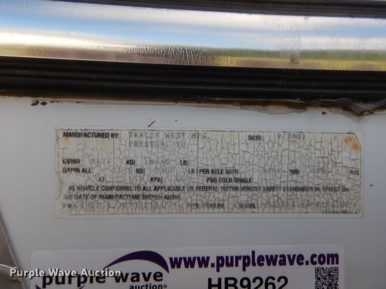 image for item HB9262 2004 Trails West Sierra horse trailer