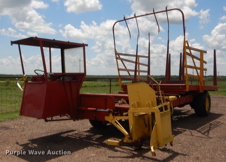 image for item HB9265 1975 New Holland Stack Cruiser 1046 hay bale wagon