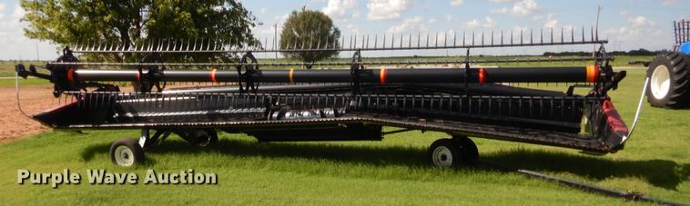 image for item HB9267 2011 Case IH 2142 draper head