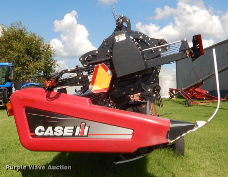 image for item HB9267 2011 Case IH 2142 draper head