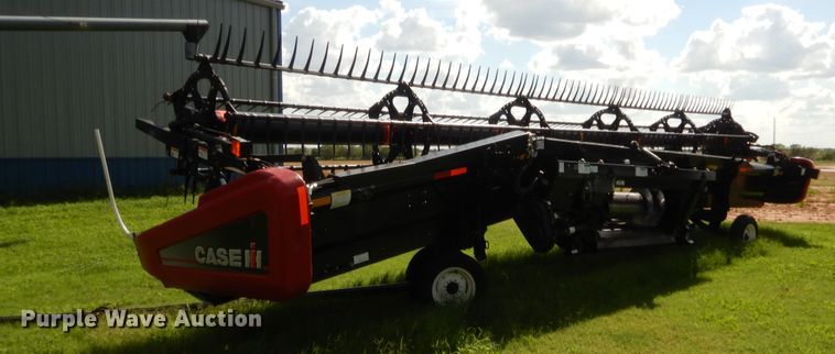 image for item HB9267 2011 Case IH 2142 draper head