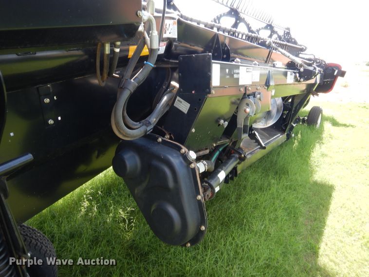 image for item HB9267 2011 Case IH 2142 draper head