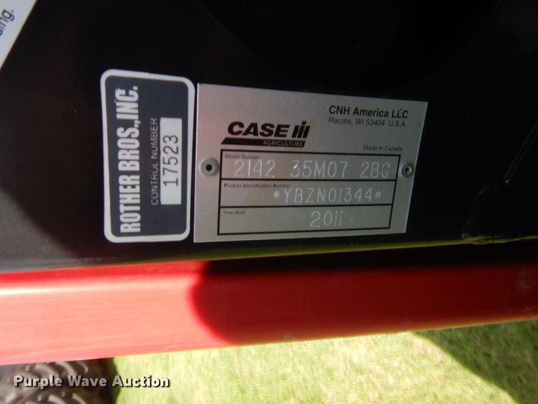 image for item HB9267 2011 Case IH 2142 draper head