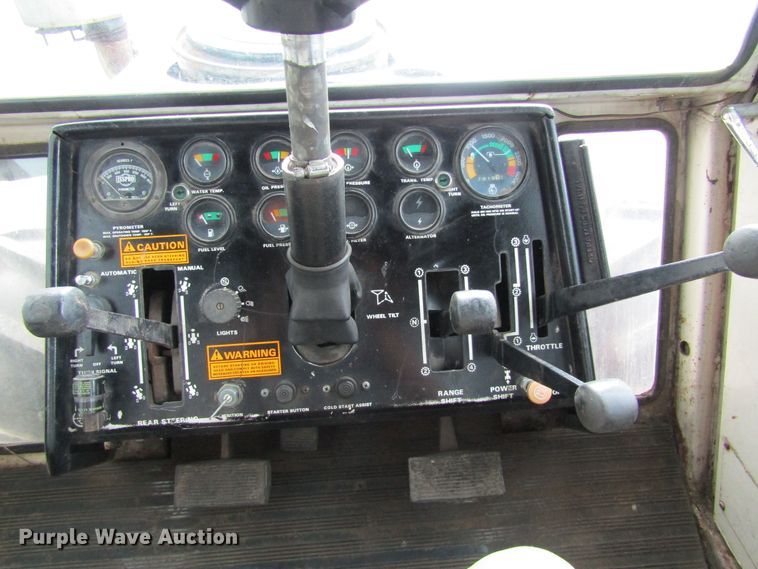 image for item HM9715 1976 Case 2670  4WD tractor