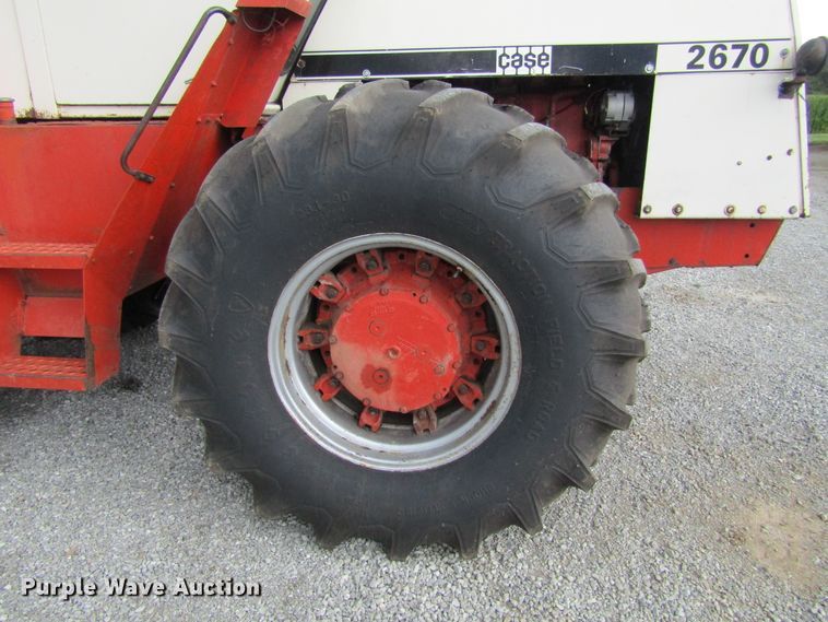 image for item HM9715 1976 Case 2670  4WD tractor