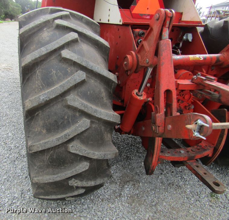 image for item HM9715 1976 Case 2670  4WD tractor