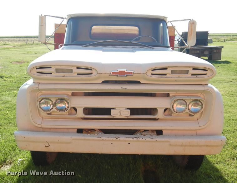 image for item HO9022 1961 Chevrolet  grain truck