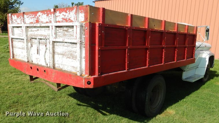 image for item HO9022 1961 Chevrolet  grain truck