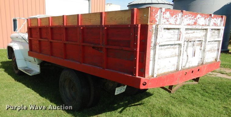 image for item HO9022 1961 Chevrolet  grain truck
