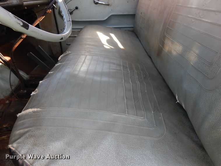 image for item HO9022 1961 Chevrolet  grain truck