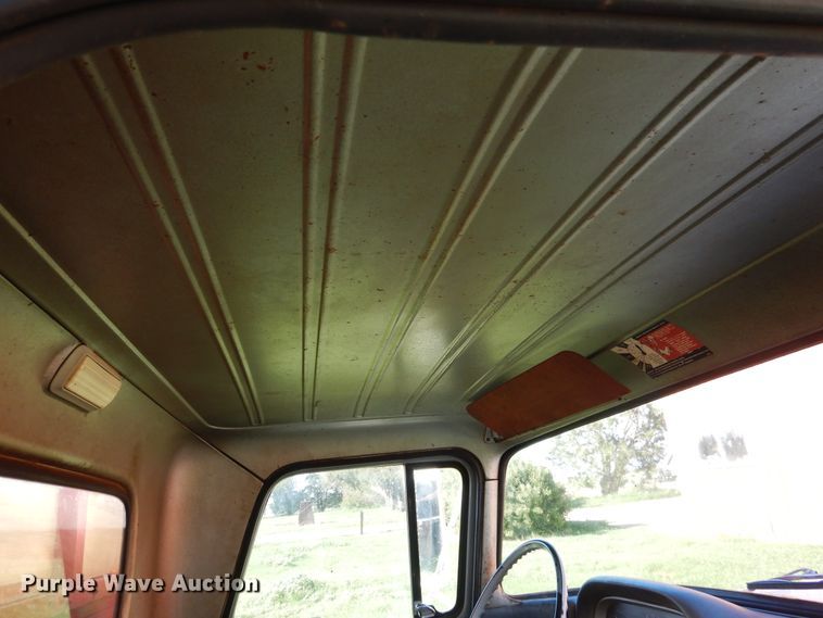 image for item HO9022 1961 Chevrolet  grain truck