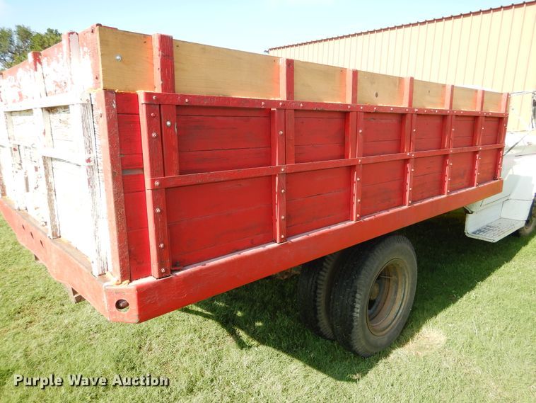 image for item HO9022 1961 Chevrolet  grain truck