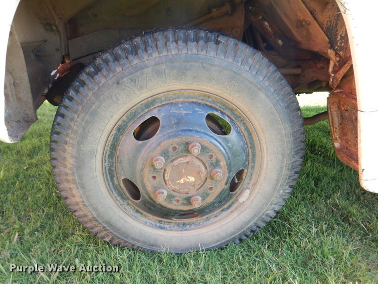image for item HO9022 1961 Chevrolet  grain truck