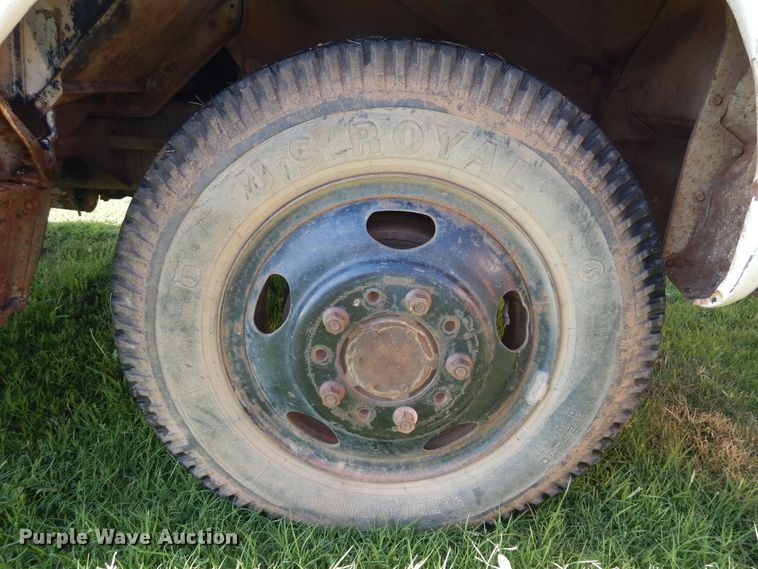 image for item HO9022 1961 Chevrolet  grain truck