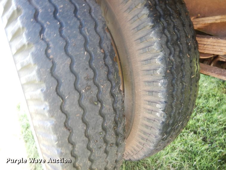 image for item HO9022 1961 Chevrolet  grain truck