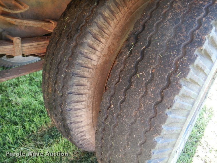 image for item HO9022 1961 Chevrolet  grain truck