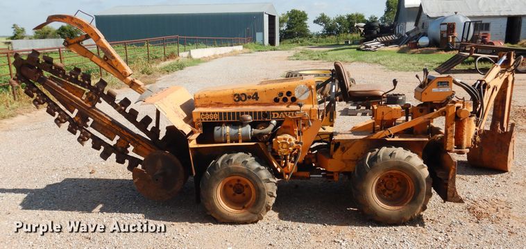 image for item HO9025 Case Davis 30+4  trencher