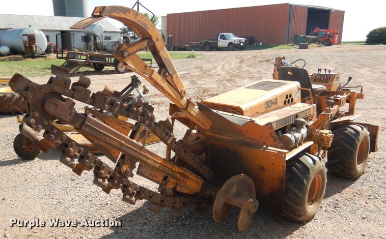 image for item HO9025 Case Davis 30+4  trencher
