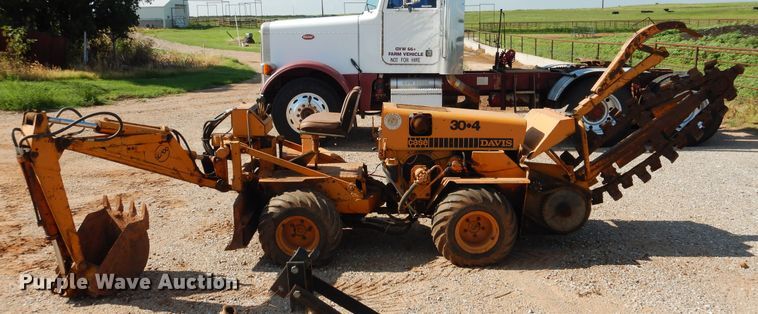 image for item HO9025 Case Davis 30+4  trencher