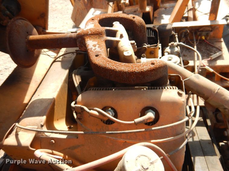 image for item HO9025 Case Davis 30+4  trencher