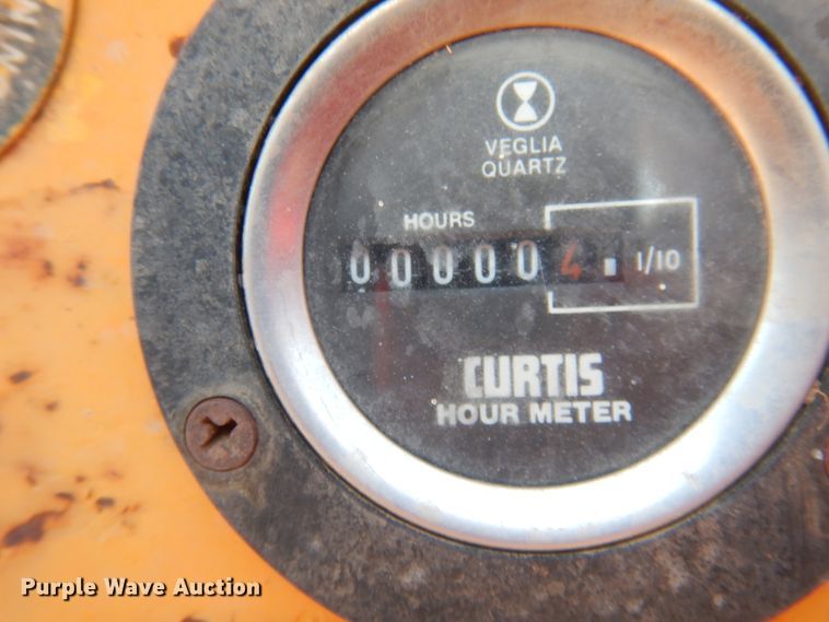 image for item HO9025 Case Davis 30+4  trencher