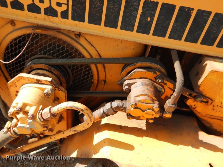 image for item HO9025 Case Davis 30+4  trencher