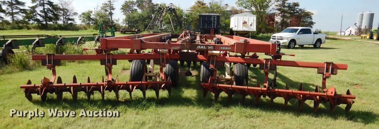 image for item HO9028 Krause Landbuilder 4887 landbuilder tandem disk plow