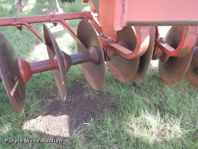 image for item HO9028 Krause Landbuilder 4887 landbuilder tandem disk plow