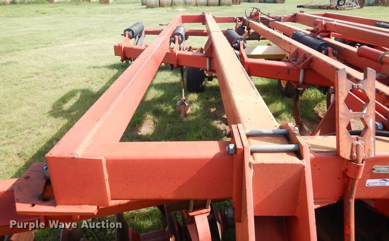 image for item HO9028 Krause Landbuilder 4887 landbuilder tandem disk plow