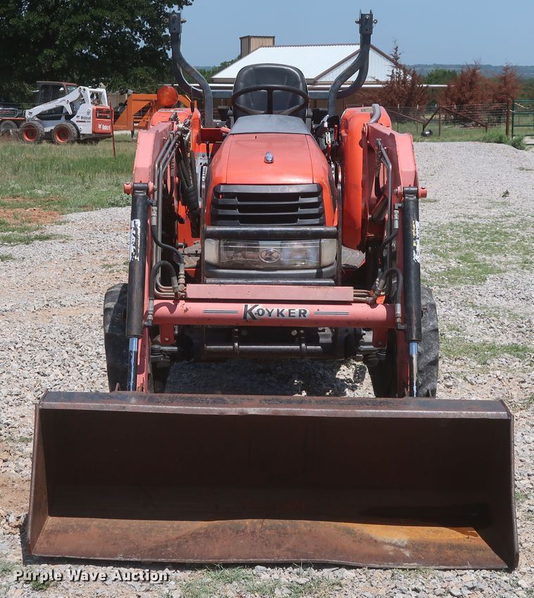 image for item HT9599 2003 Kubota L3130D  MFWD tractor