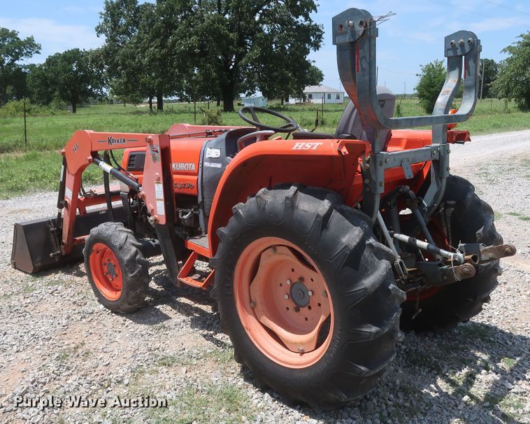 image for item HT9599 2003 Kubota L3130D  MFWD tractor