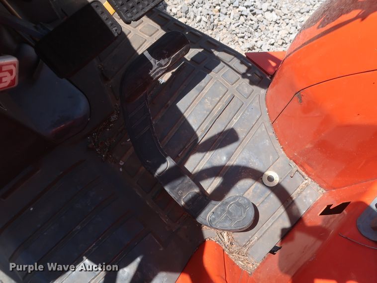 image for item HT9599 2003 Kubota L3130D  MFWD tractor