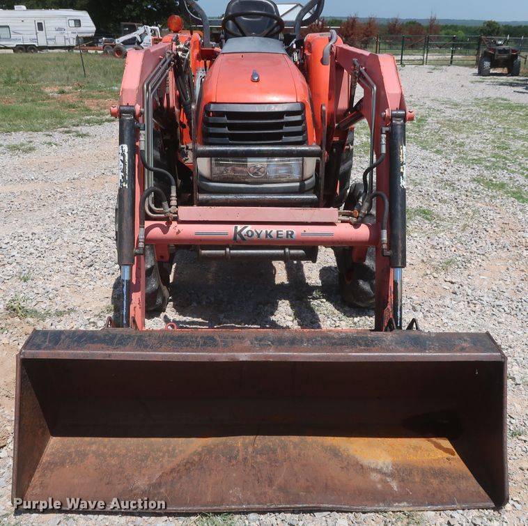 image for item HT9599 2003 Kubota L3130D  MFWD tractor