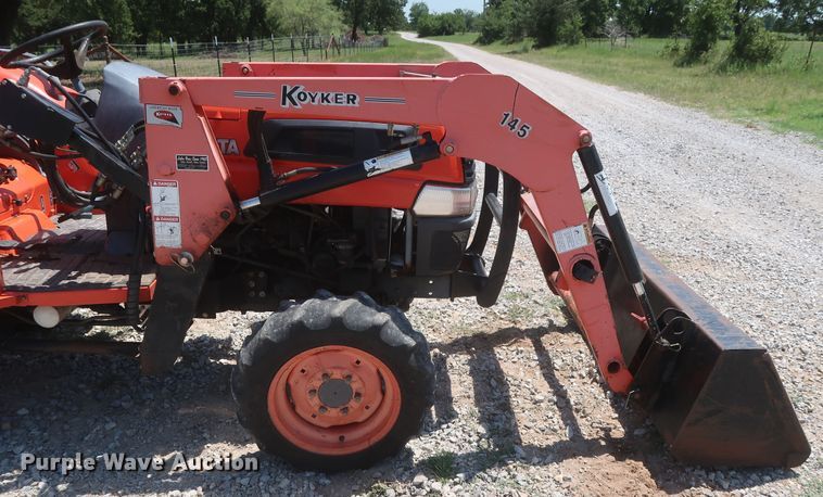 image for item HT9599 2003 Kubota L3130D  MFWD tractor